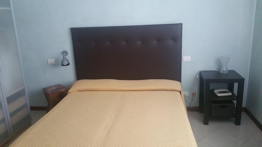 Hotel Illi Марина-ди-Масса Экстерьер фото